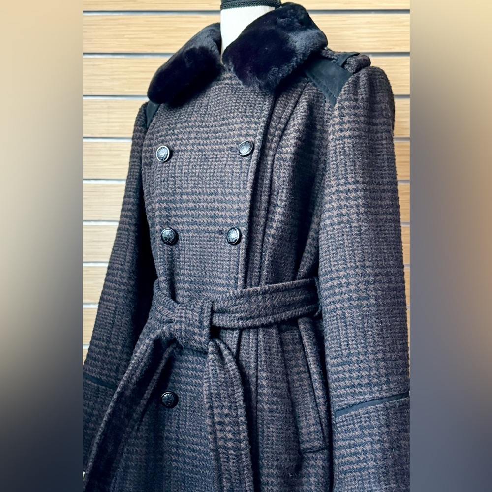 NWOT Vince Camuto Double-Breasted Belted Wool Blend Coat w/ Luxe Faux Fur Collar